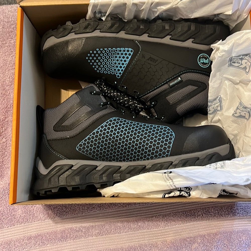 Black Timberland pro with light blue design for women size 8
